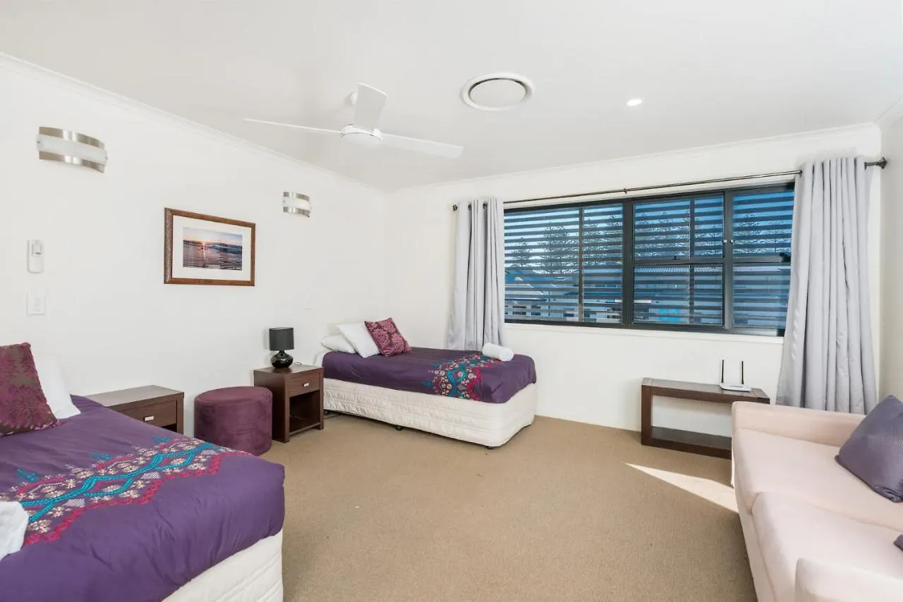 Byron Bay Accom Unit 2 8 Lawson Street, Byron Bay - Absolute Solace